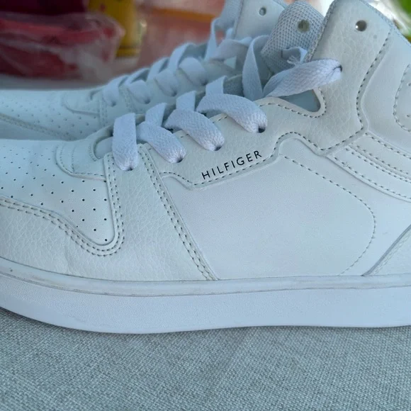 Tommy Hilfiger White Sneakers Modern Style - Picture 10 of 14